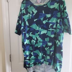 Lularoe Irma Top Medium New W/OUT TAGS